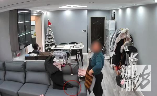 上海这户人家,摄像头拍下女主人背后、鬼鬼祟祟的她 上海这户人家,摄像头拍下女主人背后、鬼鬼祟祟的她