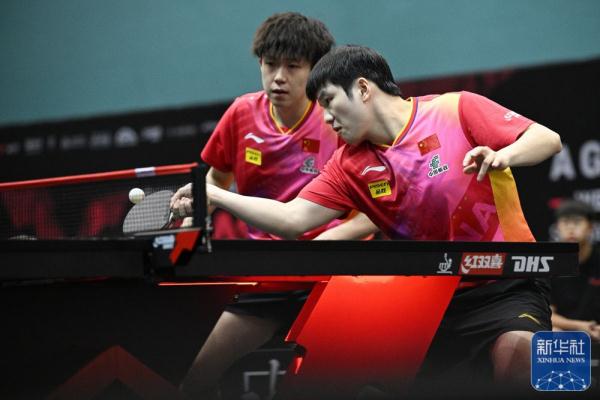 WTT新加坡大满贯 | 樊振东/王楚钦晋级四强