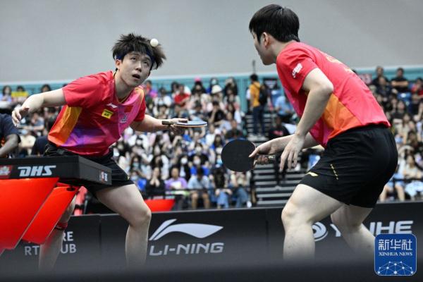WTT新加坡大满贯 | 樊振东/王楚钦晋级四强