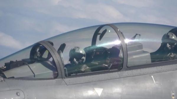 战机空中停车,“95后”的他7秒内3次放弃跳伞… 战机空中停车,“95后”的他7秒内3次放弃跳伞…