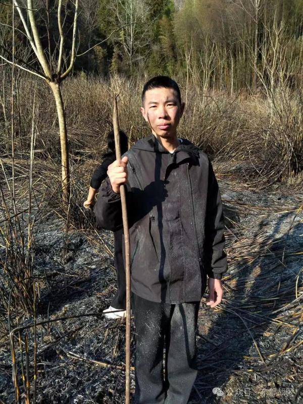 这么大的事愣是没说！直到村里发来感谢信