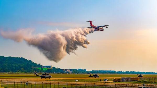 重庆⇋四川坐啥子去上班？“坐飞机！”