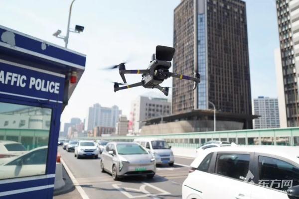 上海高架试点无人机辅助执法！精准解决拥堵，这些违法行为重点关注