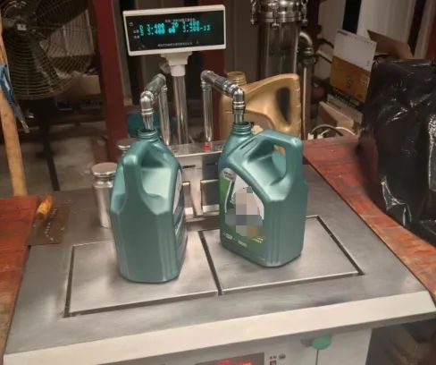 涉案200万!警方破获一起假冒机油案 涉案200万!警方破获一起假冒机油案