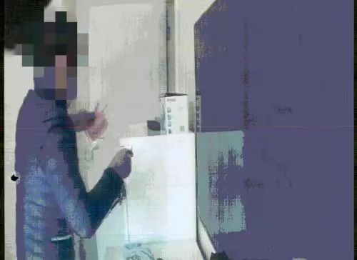 上海一钟点工阿姨6次盗窃雇主现金，称作案系因"心情不好"