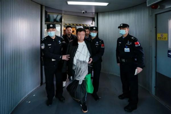 “猎狐2024”重大战果！潜逃境外11年的“红通”犯罪嫌疑人落网