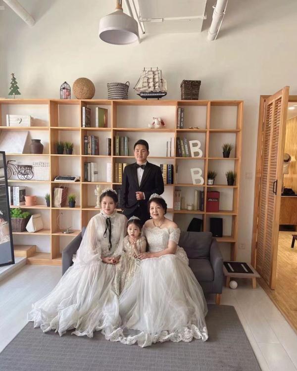 “狼娃”很忙!王尔卓拥抱退役后的火热生活 “狼娃”很忙!王尔卓拥抱退役后的火热生活