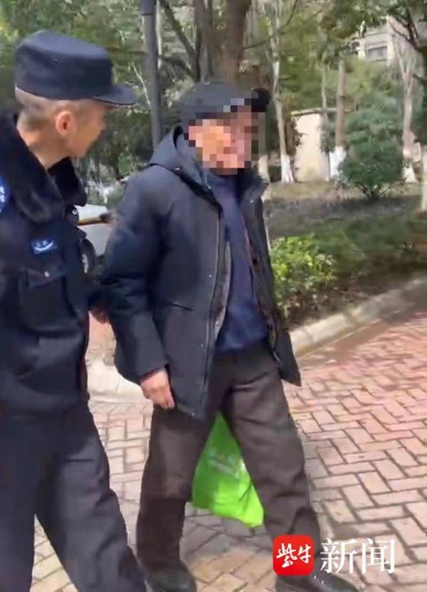 老人身体不适求助巡逻民警，确保无碍后民警送他回家