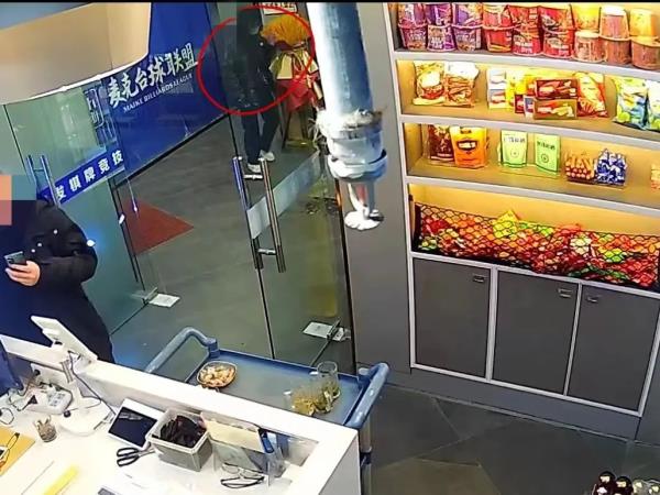 好端端的手机怎么就变成了模型机? 好端端的手机怎么就变成了模型机?