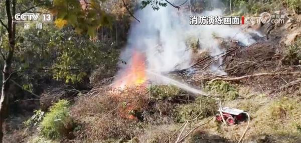 从天空到陆地、从防范到“实战” 多种新装备应对森林草原火灾扑救难点