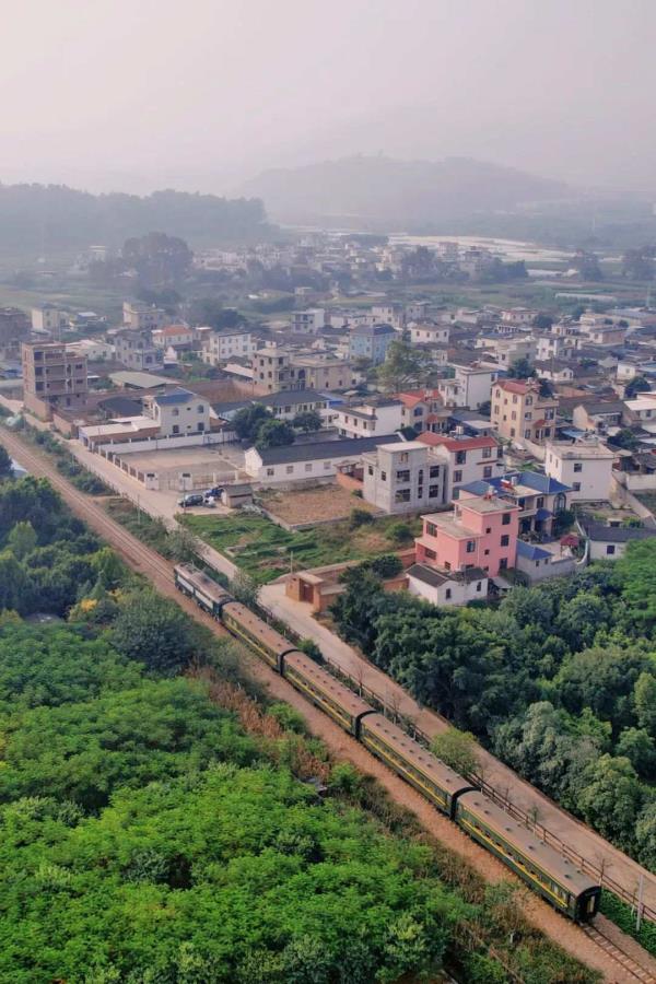 这里的火车,时速只有25公里! 这里的火车,时速只有25公里!