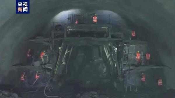 今天，渝湘高铁取得重要进展！