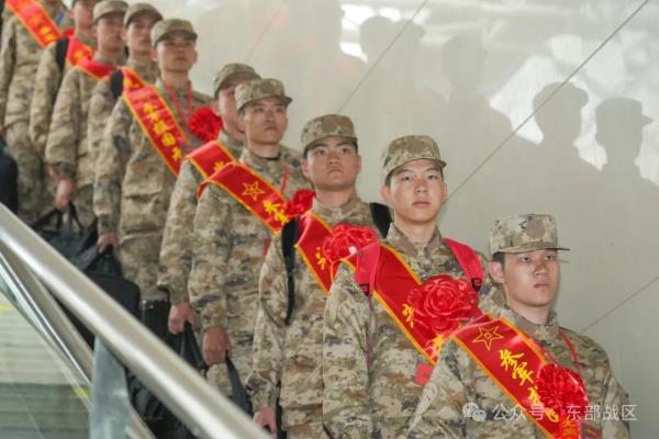 春季入伍新兵,入营! 春季入伍新兵,入营!