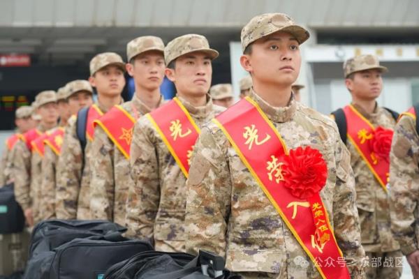 春季入伍新兵,入营! 春季入伍新兵,入营!