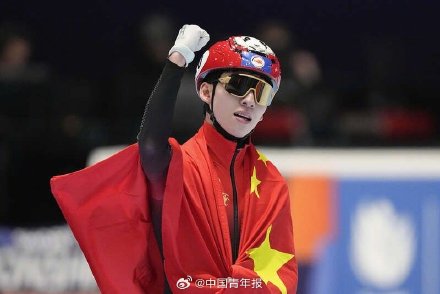 短道速滑世锦赛：孙龙拿下中国队第100金！林孝埈成就大满贯！