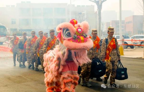 春季入伍新兵,入营! 春季入伍新兵,入营!