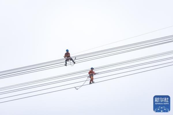 川渝1000千伏特高压交流工程重庆段全线贯通 川渝1000千伏特高压交流工程重庆段全线贯通