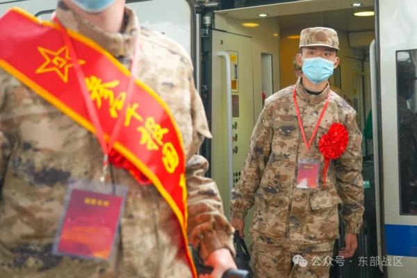 春季入伍新兵,入营! 春季入伍新兵,入营!