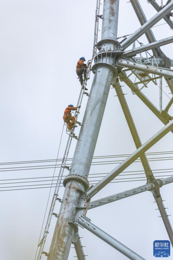 川渝1000千伏特高压交流工程重庆段全线贯通 川渝1000千伏特高压交流工程重庆段全线贯通