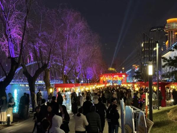 北京五公园游船齐开航，亮马河游船醒春展新颜