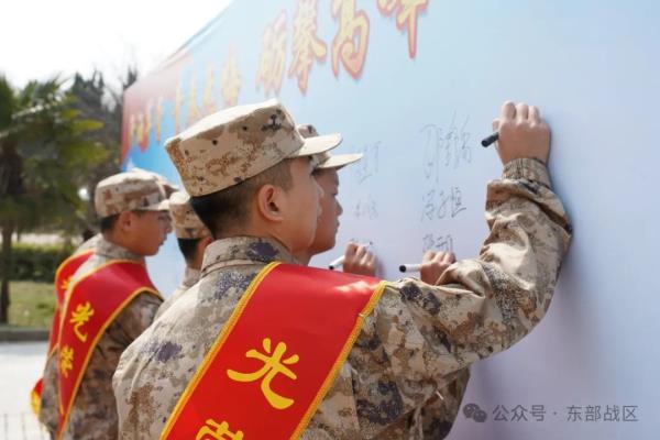 春季入伍新兵,入营! 春季入伍新兵,入营!