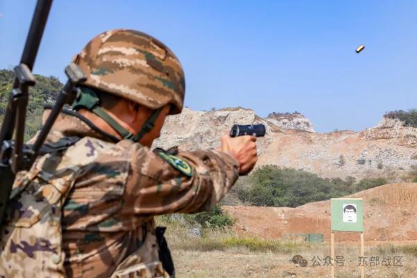 酷图|武警热血练兵图来了 酷图|武警热血练兵图来了