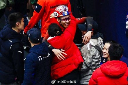 短道速滑世锦赛：孙龙拿下中国队第100金！林孝埈成就大满贯！