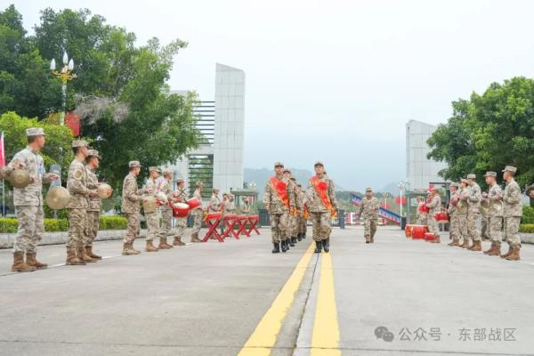 春季入伍新兵,入营! 春季入伍新兵,入营!