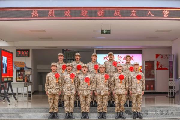 春季入伍新兵,入营! 春季入伍新兵,入营!