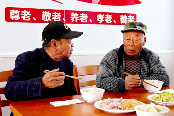 山东日照：幸福院（长辈食堂）里的晚年生计