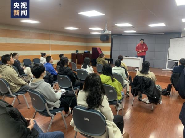 16个名额500人报名!唢呐班老师:不理解啊不理解~ 16个名额500人报名!唢呐班老师:不理解啊不理解~