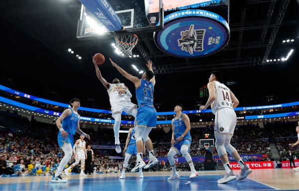 CBA综合|辽宁重回榜首 北控德比取胜