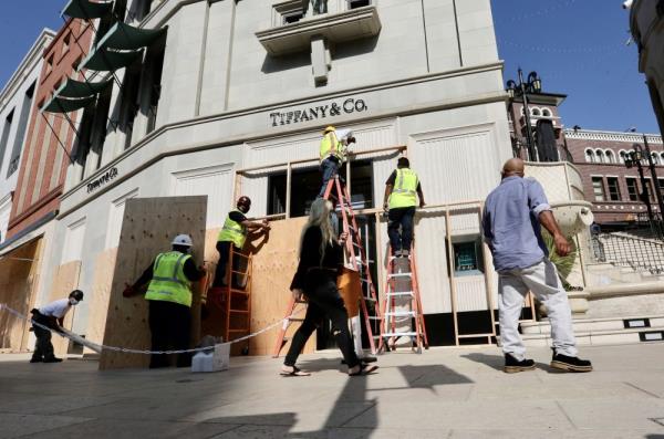 无关民主的“民主峰会”