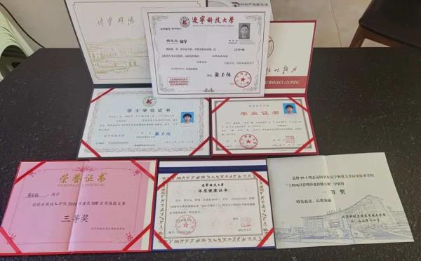 复制粘贴般优秀！双胞胎兄弟参军入伍