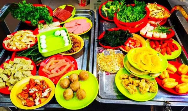 天水麻辣烫火爆出圈,甘肃其他地方的麻辣烫坐不住了 天水麻辣烫火爆出圈,甘肃其他地方的麻辣烫坐不住了