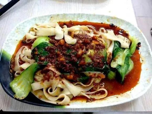 天水麻辣烫火爆出圈,甘肃其他地方的麻辣烫坐不住了 天水麻辣烫火爆出圈,甘肃其他地方的麻辣烫坐不住了