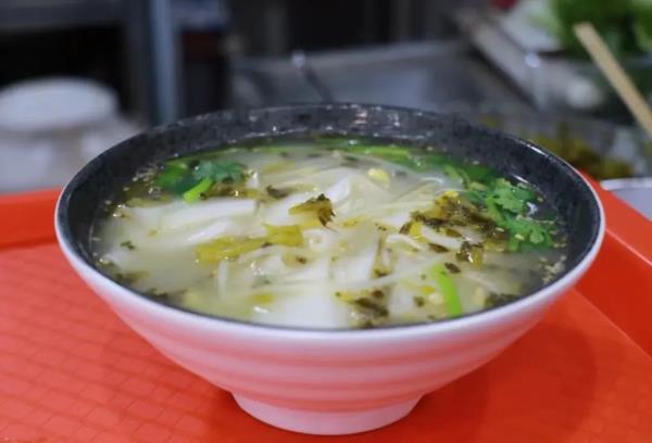 天水麻辣烫火爆出圈,甘肃其他地方的麻辣烫坐不住了 天水麻辣烫火爆出圈,甘肃其他地方的麻辣烫坐不住了