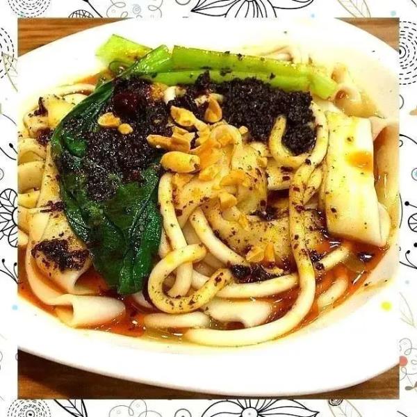 天水麻辣烫火爆出圈,甘肃其他地方的麻辣烫坐不住了 天水麻辣烫火爆出圈,甘肃其他地方的麻辣烫坐不住了