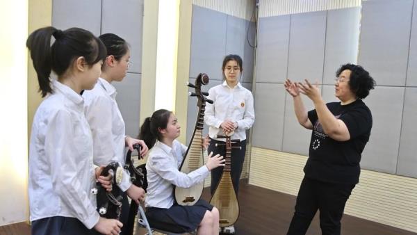 孕育于崇明的“瀛洲古调”,让你看到琵琶古老又青春的模样→ 孕育于崇明的“瀛洲古调”,让你看到琵琶古老又青春的模样→