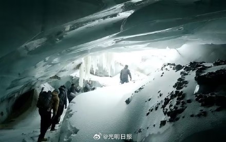 西藏边坝县又发现一处双层冰洞