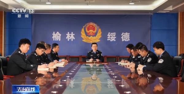 靠辱骂母亲“出名”，低俗主播缘何成“圈粉网红”