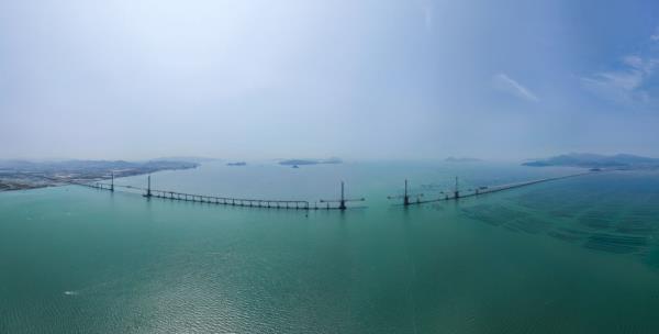 黄茅海跨海通道高栏港大桥合龙