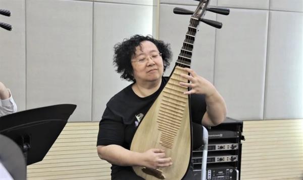 孕育于崇明的“瀛洲古调”,让你看到琵琶古老又青春的模样→ 孕育于崇明的“瀛洲古调”,让你看到琵琶古老又青春的模样→