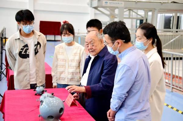 杨士莪院士逝世,9旬高龄时还参与授课和海试 杨士莪院士逝世,9旬高龄时还参与授课和海试