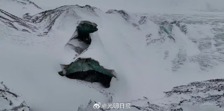西藏边坝县又发现一处双层冰洞