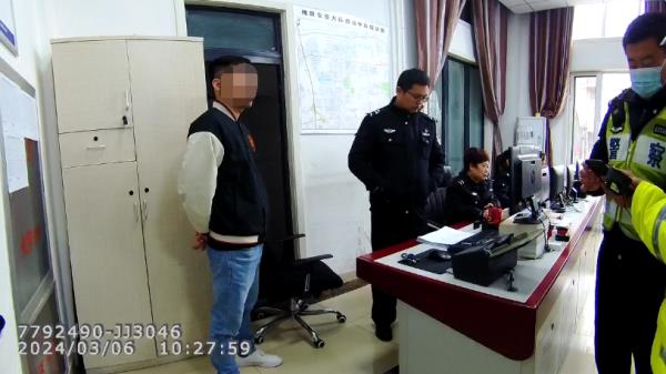 “无证”变“有证”，这拙劣的演技别再演了……