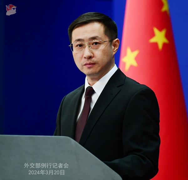 外交部：中国在南海的海洋权益不对任何国家构成威胁