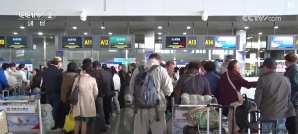 “流量来了”!跨国“串门”说走就走 旅游经济释放新活力 “流量来了”!跨国“串门”说走就走 旅游经济释放新活力