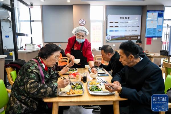 助餐服务便利“银发”生活