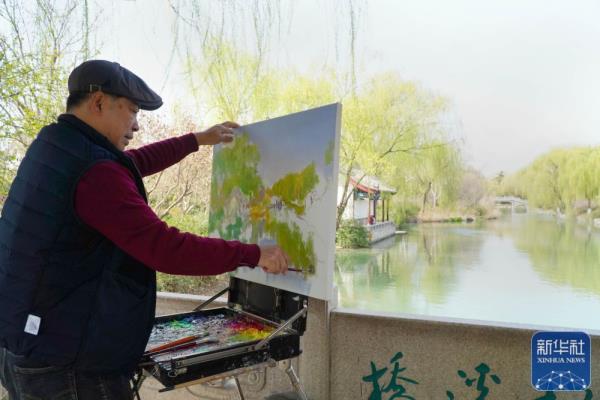 大明湖春日柳色新